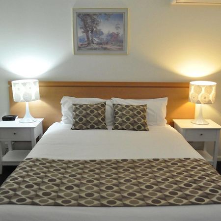 Albury Burvale Motor Inn Extérieur photo