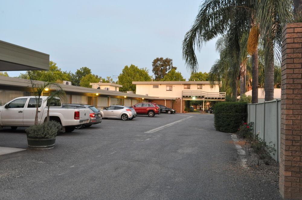 Albury Burvale Motor Inn Extérieur photo