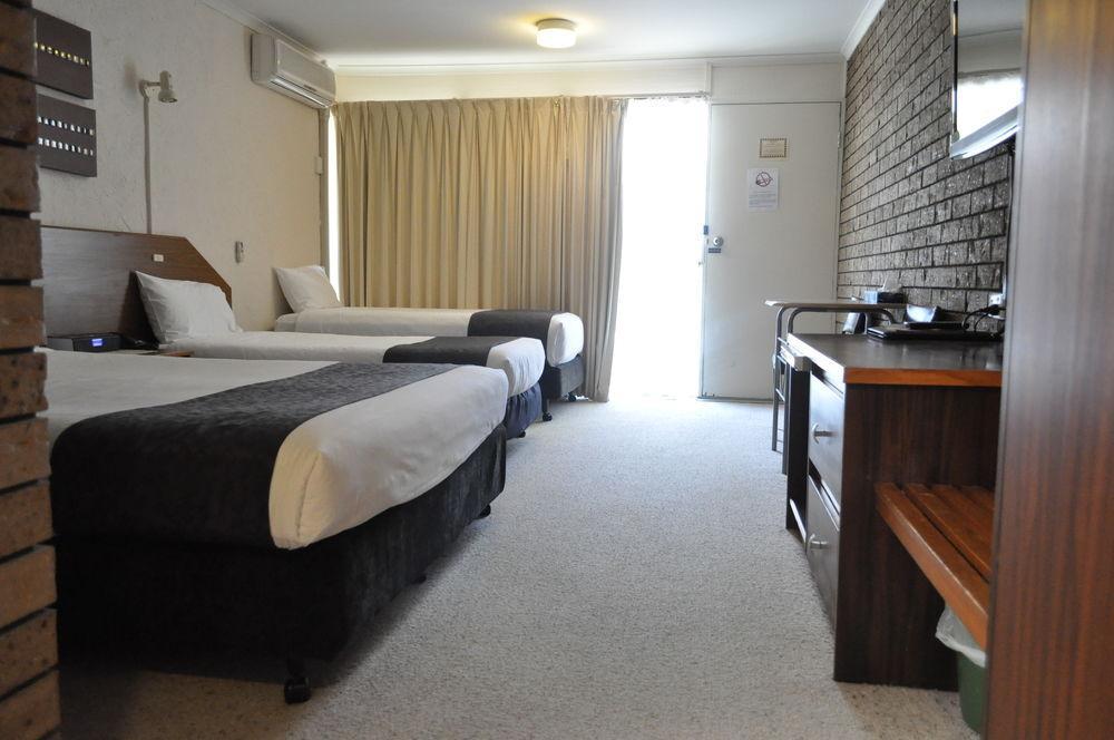 Albury Burvale Motor Inn Extérieur photo