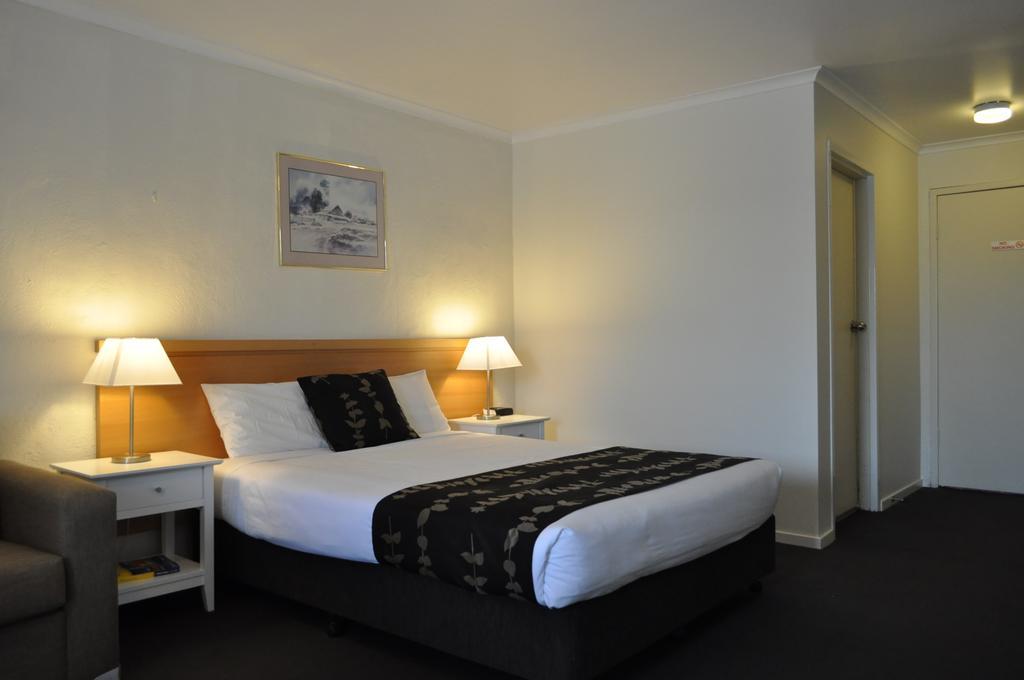 Albury Burvale Motor Inn Extérieur photo