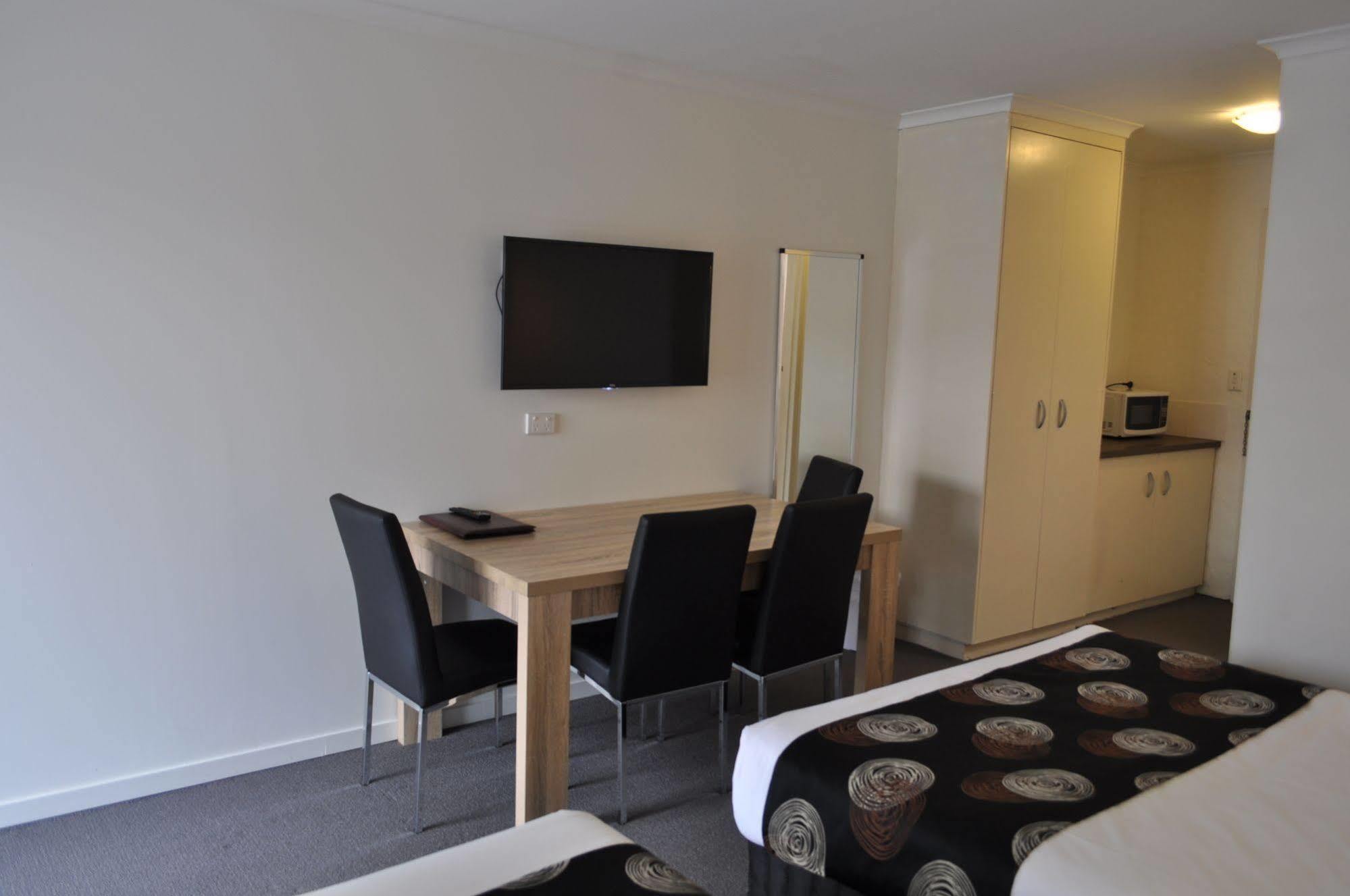 Albury Burvale Motor Inn Extérieur photo