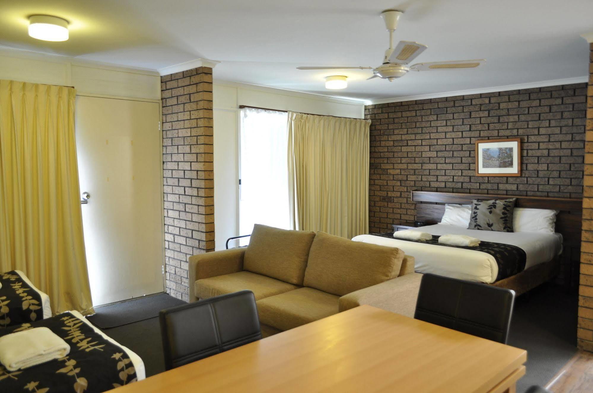 Albury Burvale Motor Inn Extérieur photo