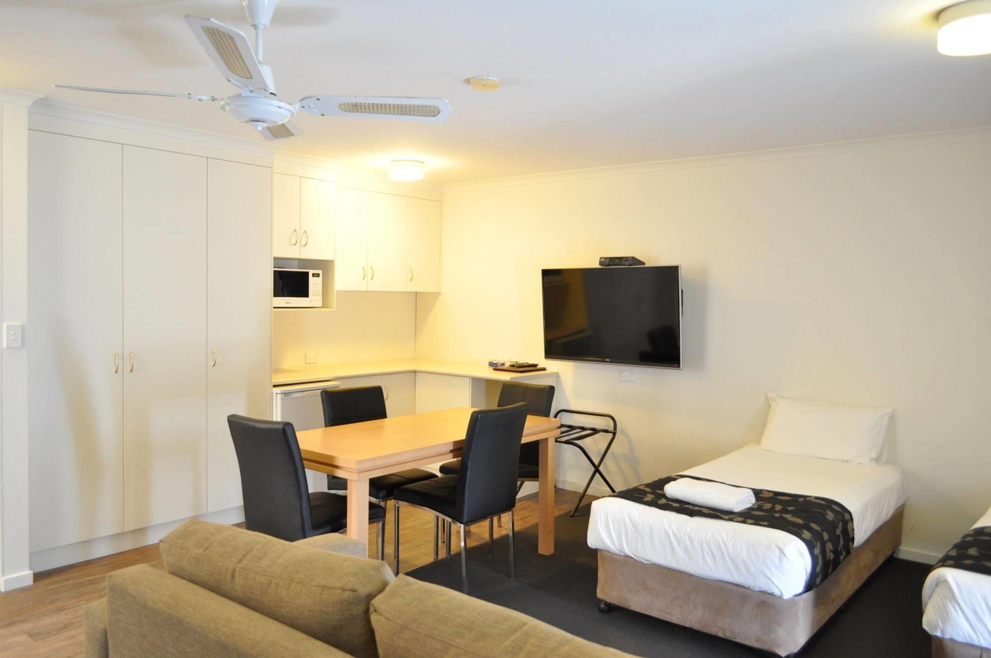 Albury Burvale Motor Inn Extérieur photo