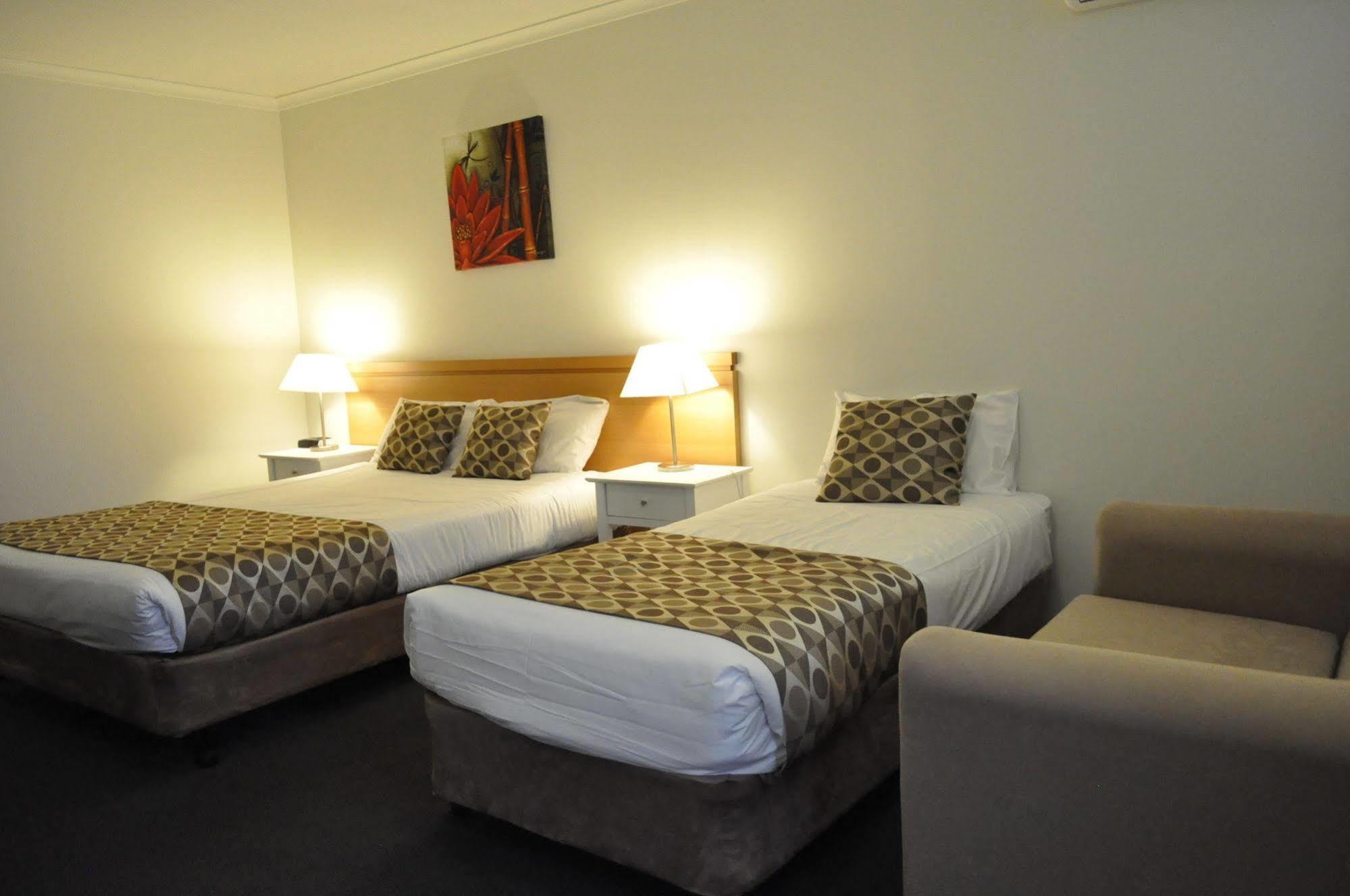 Albury Burvale Motor Inn Extérieur photo
