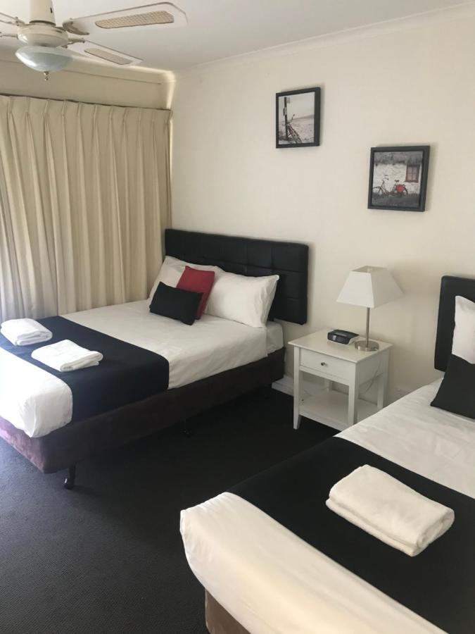 Albury Burvale Motor Inn Extérieur photo